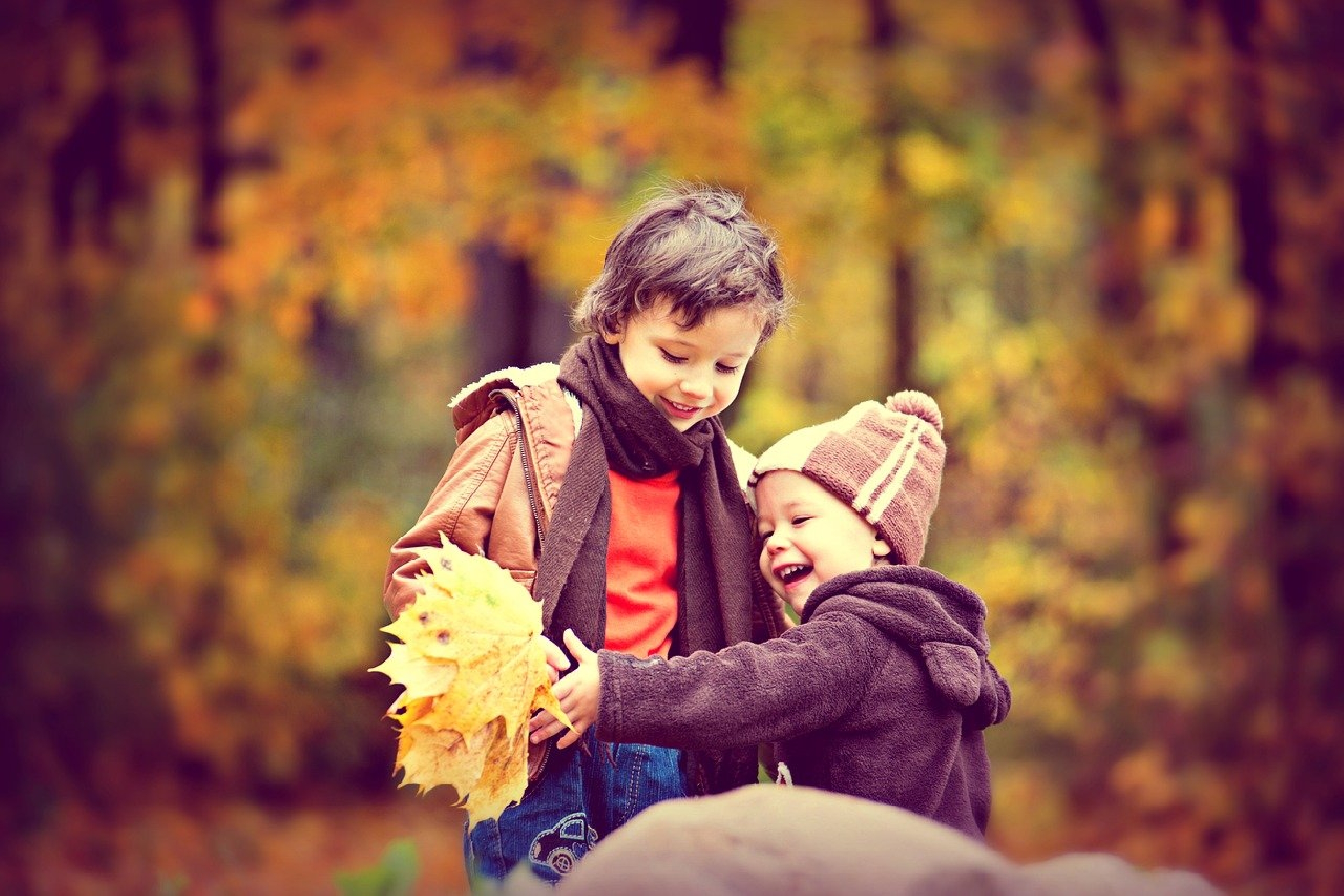 8 tipů, jak hravě zabavit děti na podzim